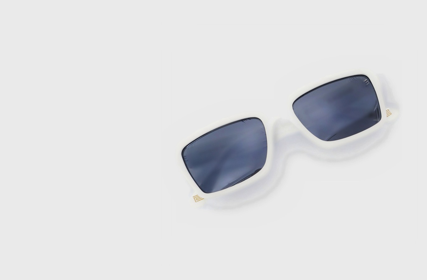 The Square in Ivory — tint it live