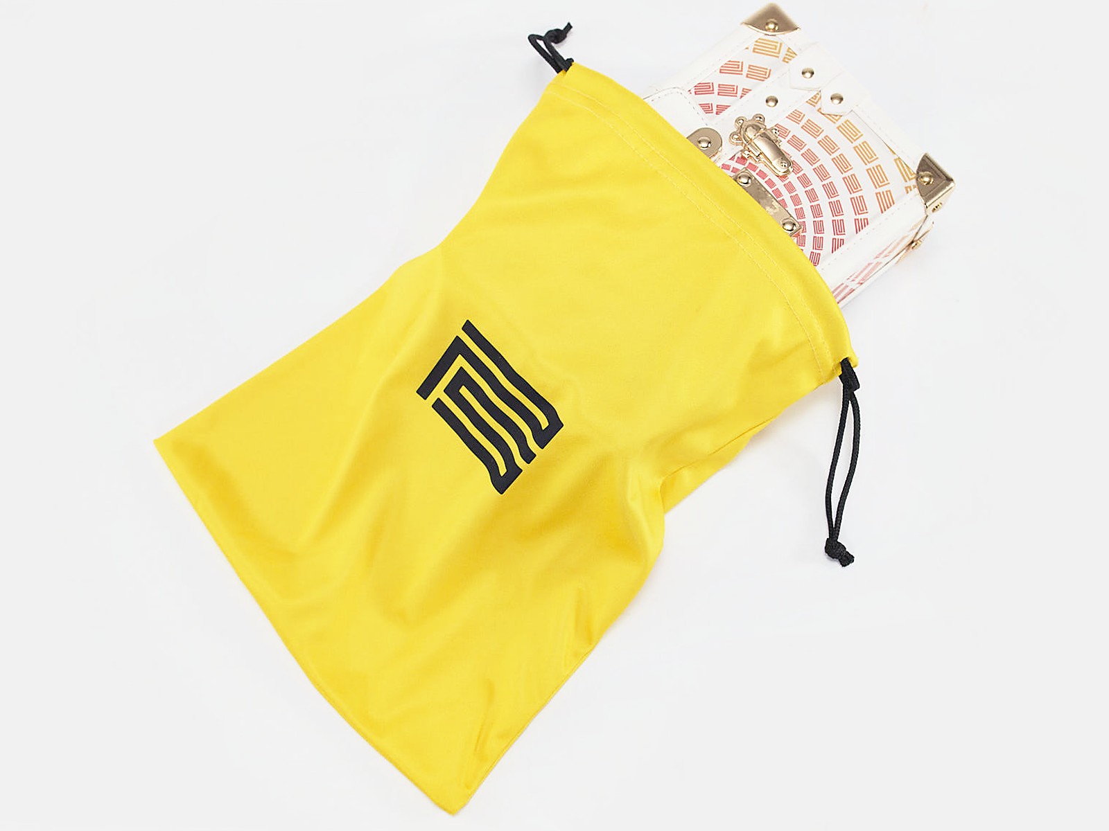 The yellow pouch with a pair of the house frames