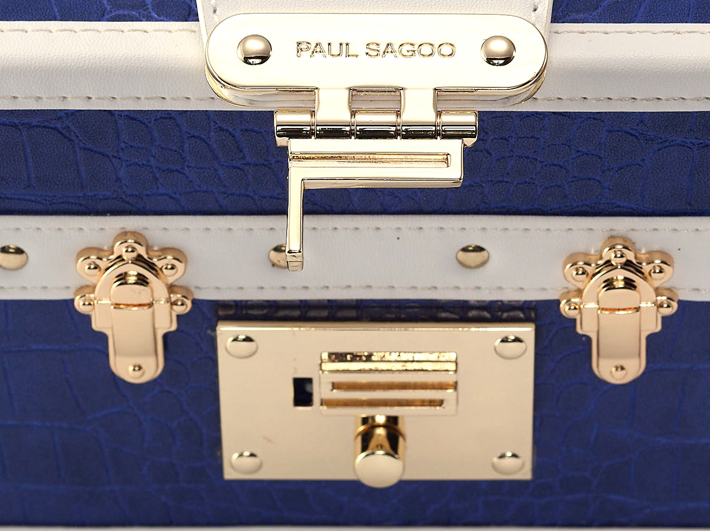 The PS clasp on the Coffret Azur released, showing the plate, swing bar, side catches and lock